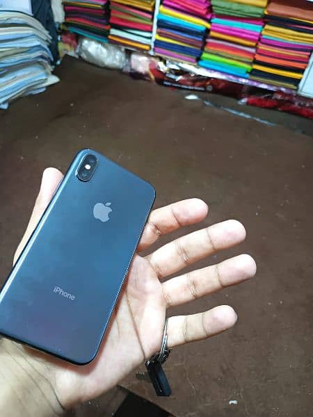 iPhone x 64Gb black colour 4