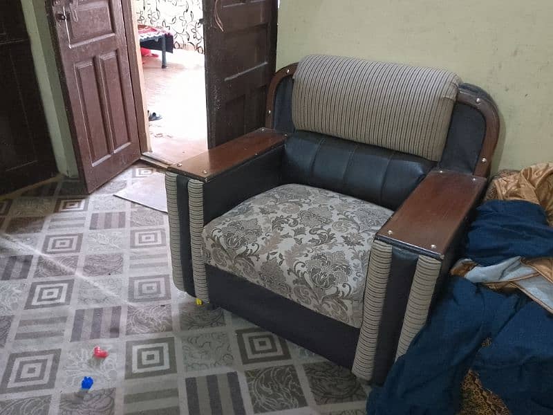 Sofa Set For Sell 0