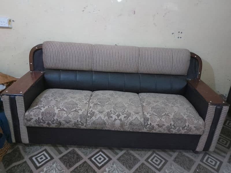 Sofa Set For Sell 1