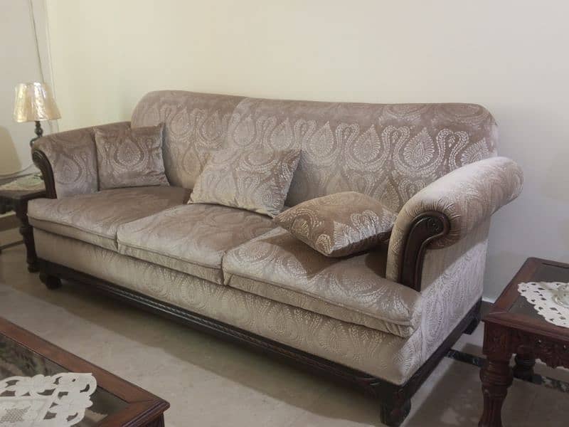 Comfortable  Sofa Set in Excellent Condition 0
