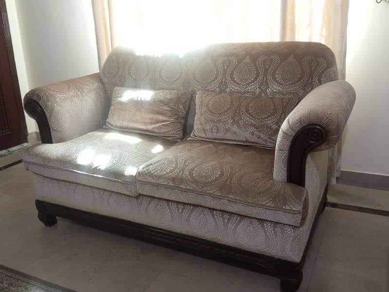 Comfortable  Sofa Set in Excellent Condition 1