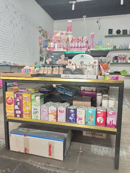 cosmetics counter and shelves stand 4
