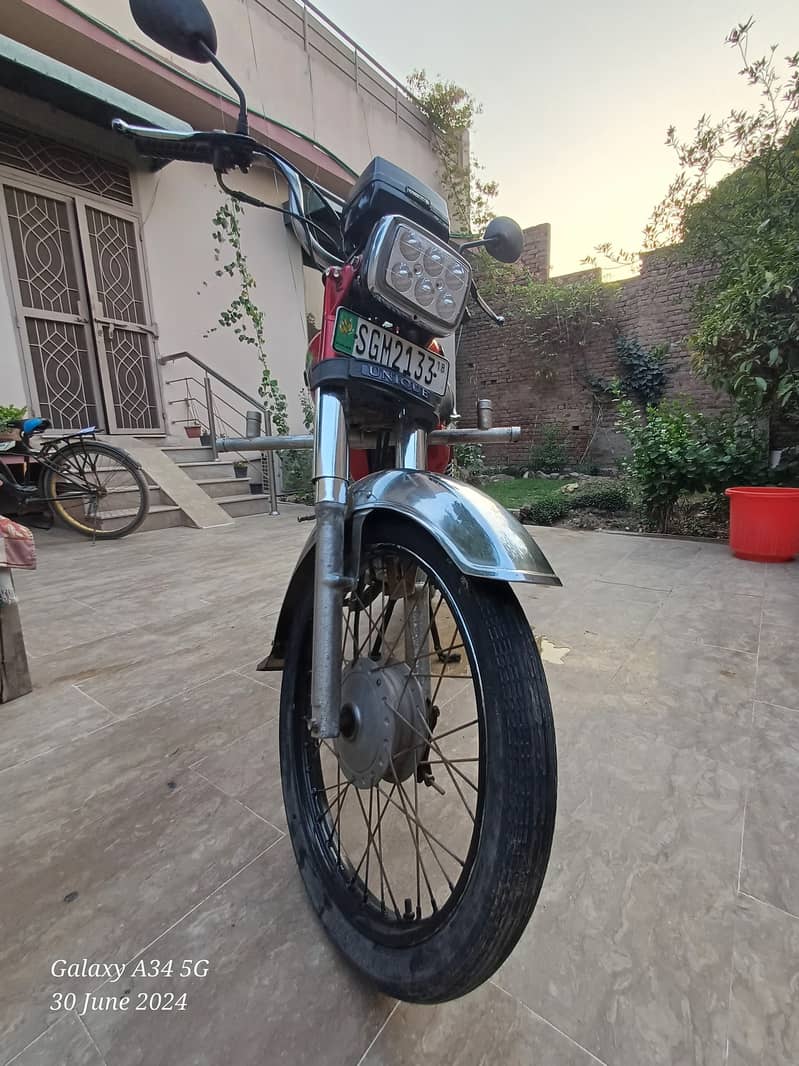 Unique 2018 Model Good Condition 2