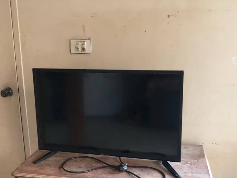 Excellent condition Eco star tv 32 inch 0