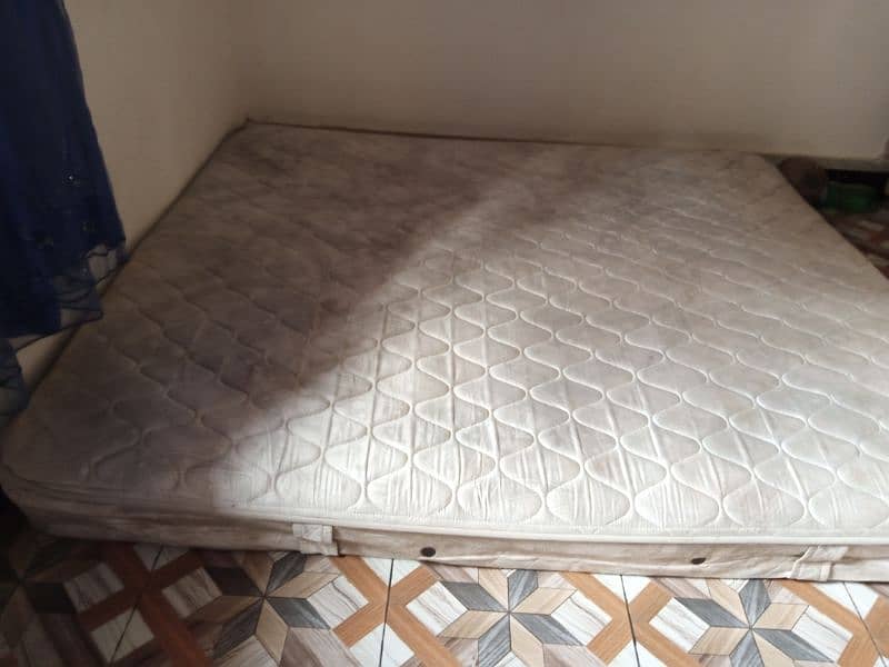 Queen Size Spring Mattress – High-Quality, Only 5000 PKR! 2