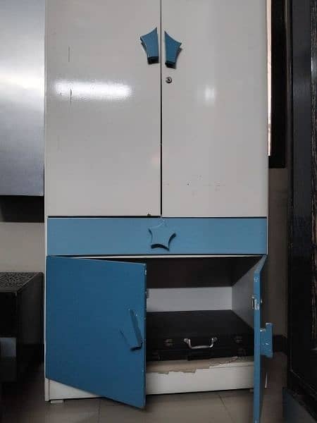 Farmica Cupboard 1