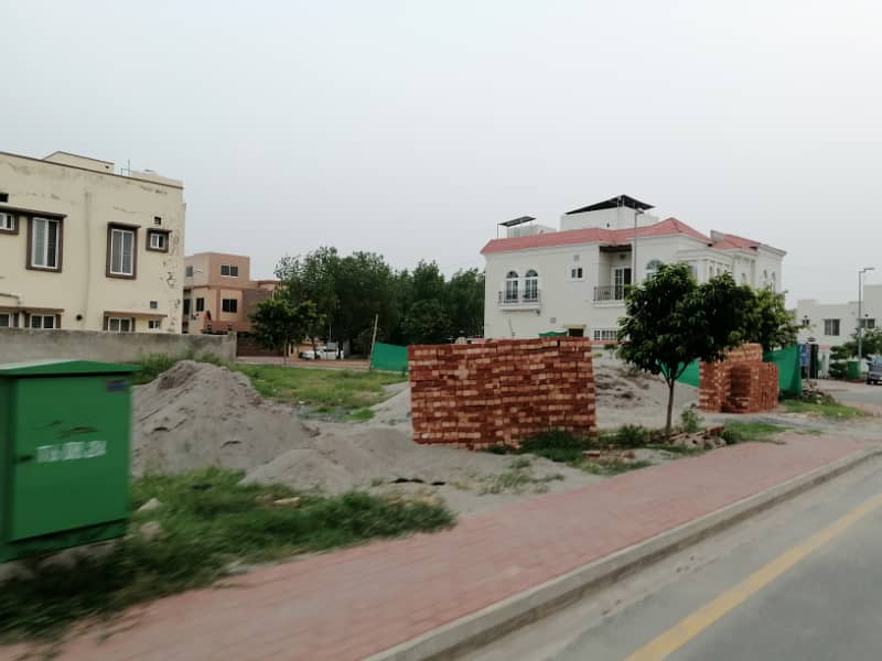 2250 Square Feet Residential Plot For Sale In Beautiful Bahria Town - Quaid Block 17