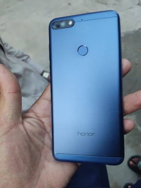 honor 7c 1