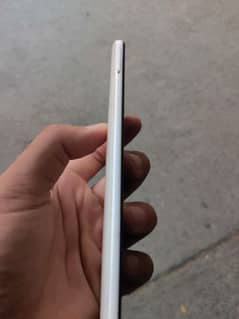samsung A30S ,glass is broken , 128 GB , back full new