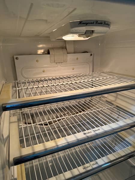 Dawlance Refrigerator - Medium Size 2