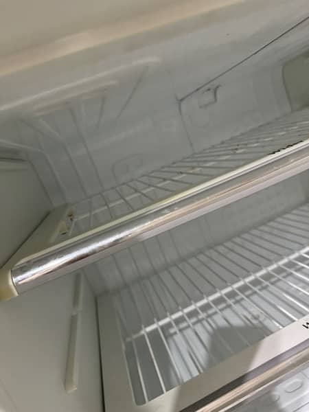 Dawlance Refrigerator - Medium Size 6