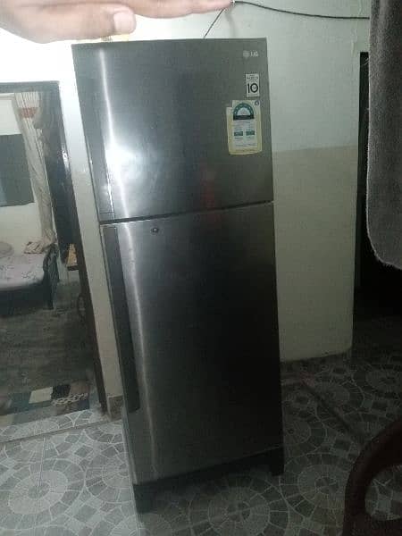 LG refrigerator like new 0.3. 1.4. 8.1. 3.7. 9.2. 3 5