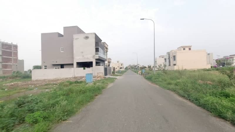 4 Marla Facing Parking Commercial Plot For Sale 1