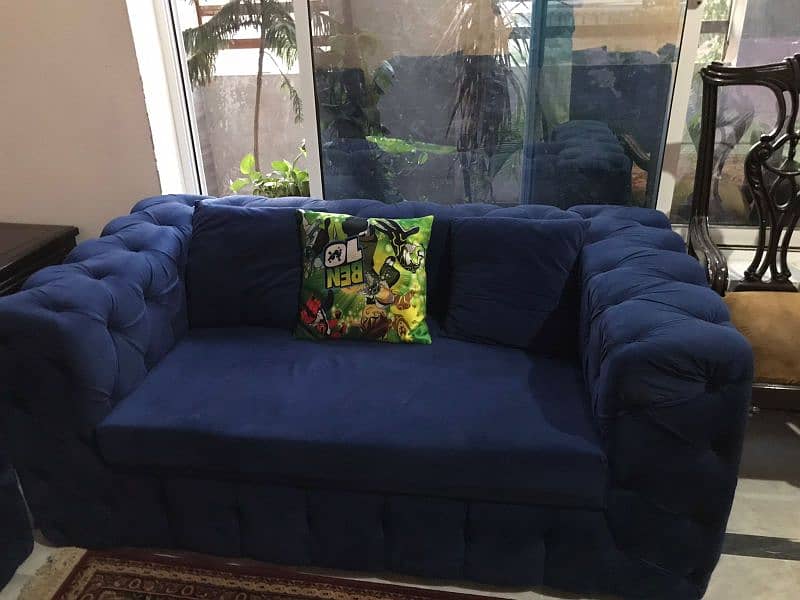 7 seater sofa set in mint condition 0