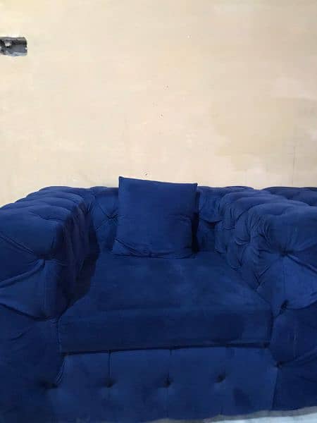 7 seater sofa set in mint condition 1