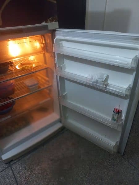 Extra Large Size Refrigerator- Westpoint company - No Frast 5