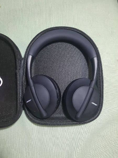 Bose 700 wireless headphones 3