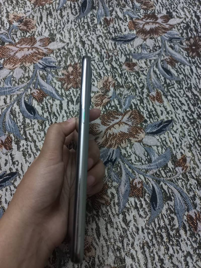 Oppo Reno 5 1