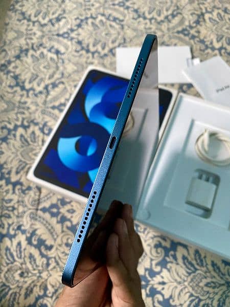 iPad Air 5 M1 Chip Complete Box 5