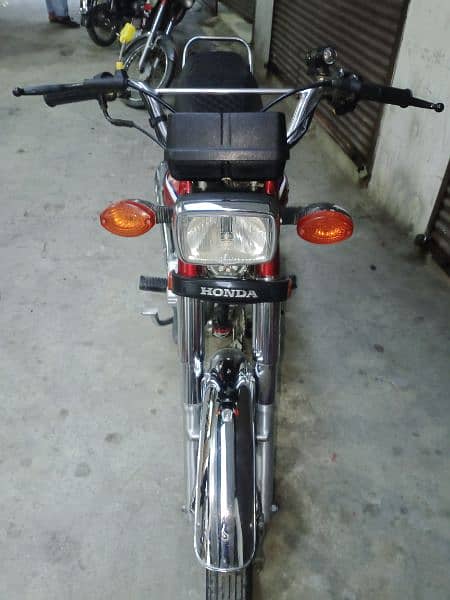 I am sell Honda 125CG 1