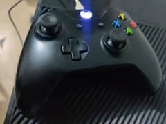 xbox one 1tb with one controller and games