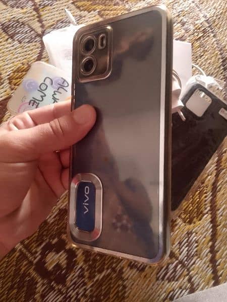 ViVo Y15S lush condition 10 by 10 Complete Box no oper no repair 3