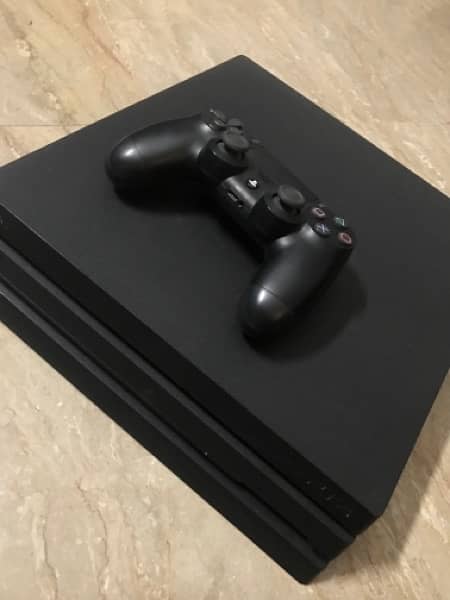 PS4 Pro 1TB 1