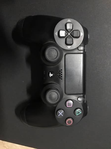 PS4 Pro 1TB 2