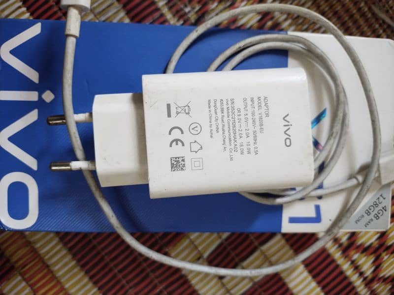 Vivo Y31 4 128 exchange possible  with complete box and charger 2
