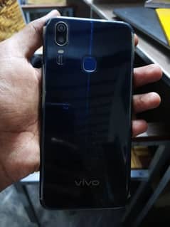 mobile sale vivo y11 3/32 with box and charge