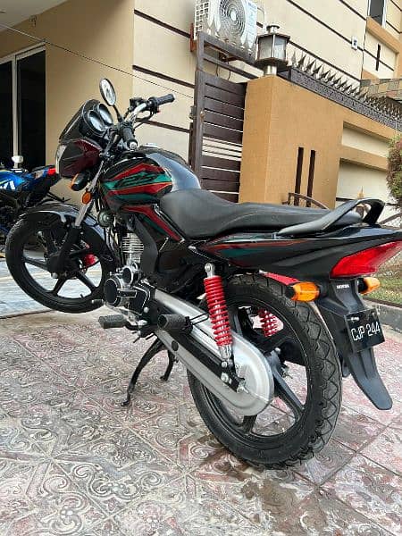 Honda CB 125 F 12