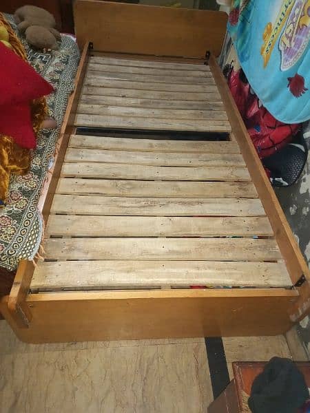 High Quality Single Wooden Bed with Mattress 2