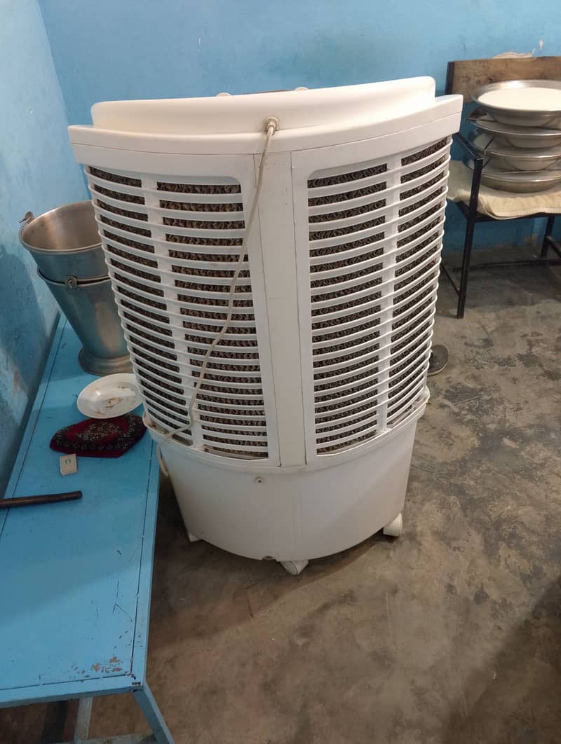Boss Room Cooler ( Good Condition ) 2