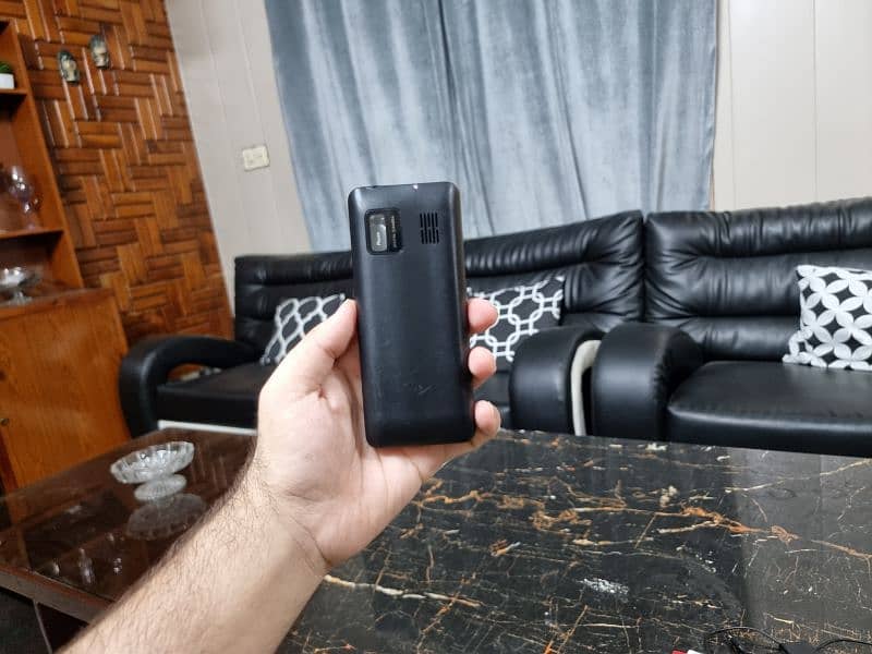 Itel 700 Power Core / Black Color with 8 gb mamory card. 3