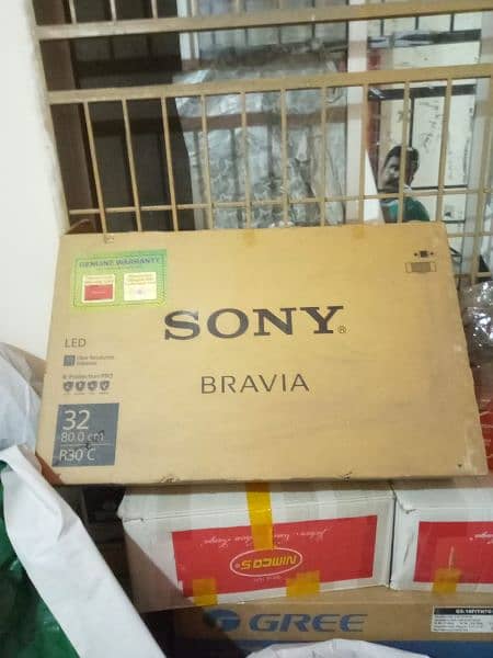 Sony Bravia 32 inches led tv almost new condition 3