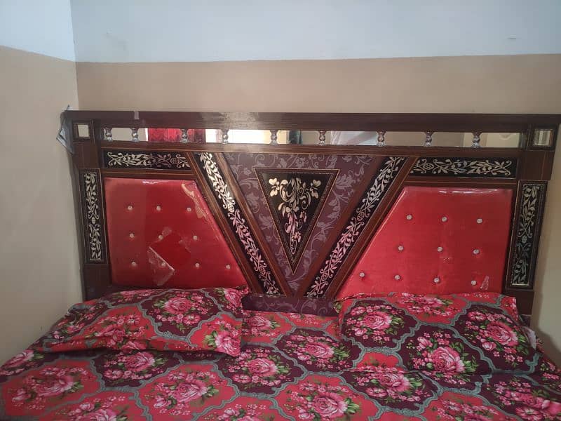 King saiz bed with metres fom 5