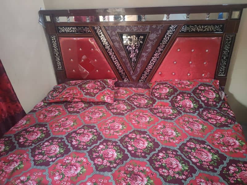 King saiz bed with metres fom 7