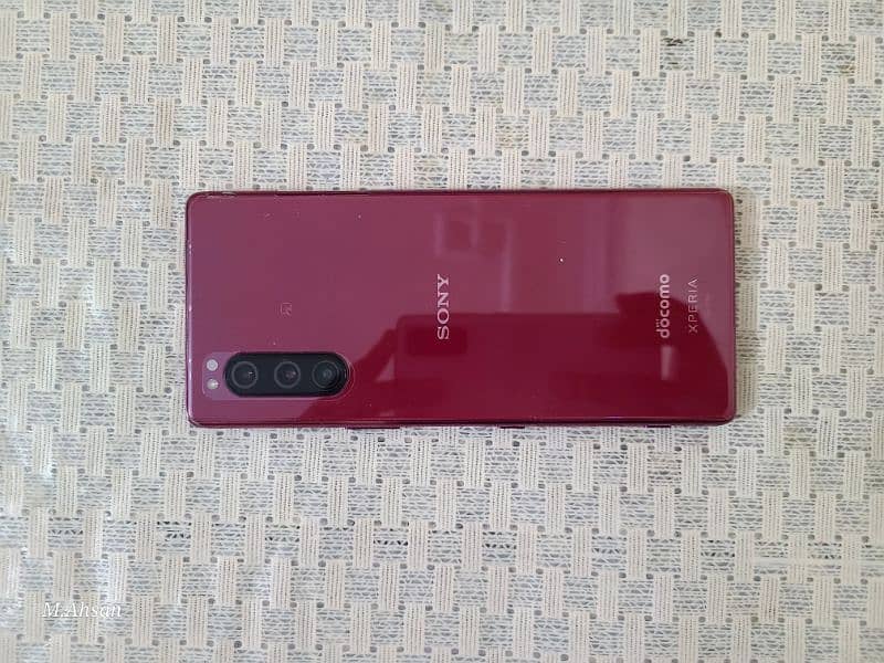 Sony Xperia 5 0