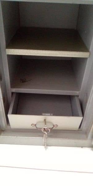 Manual Safe Locker. 0
