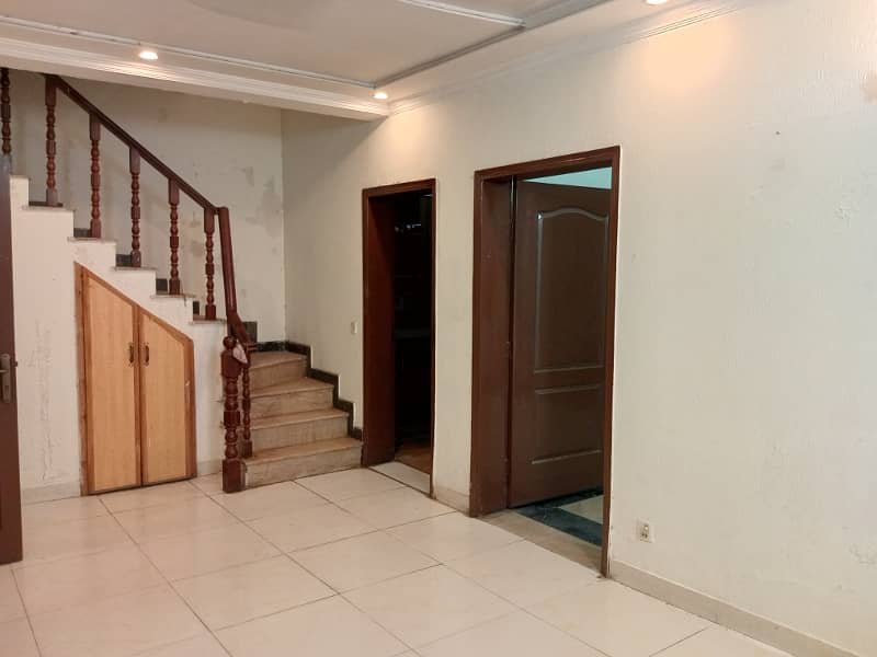 5 MARLA FULL HOUSE FOR RENT IN JOHAR TOWN 10