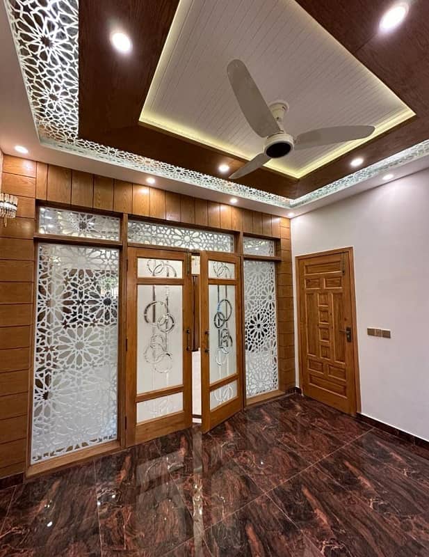 we Offer 5MARLA Luxury Brand New House in Bahria Town Gardenia Block 7