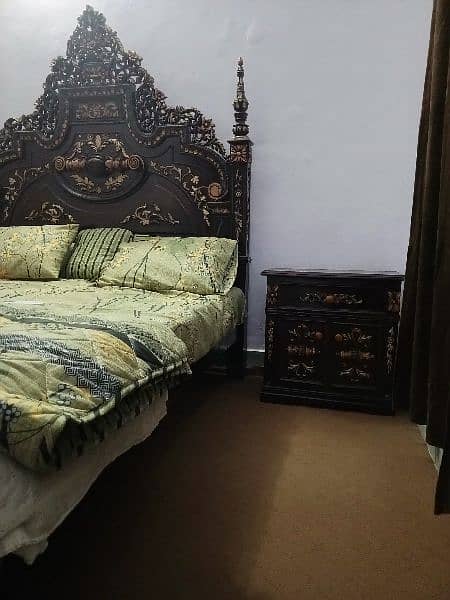 Chinioti Bed with Side Tables, Dressing Table and Mattress 100% OK 2