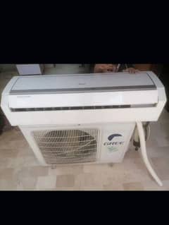 Gree 1.5 ton Ac with inventor new condition 0