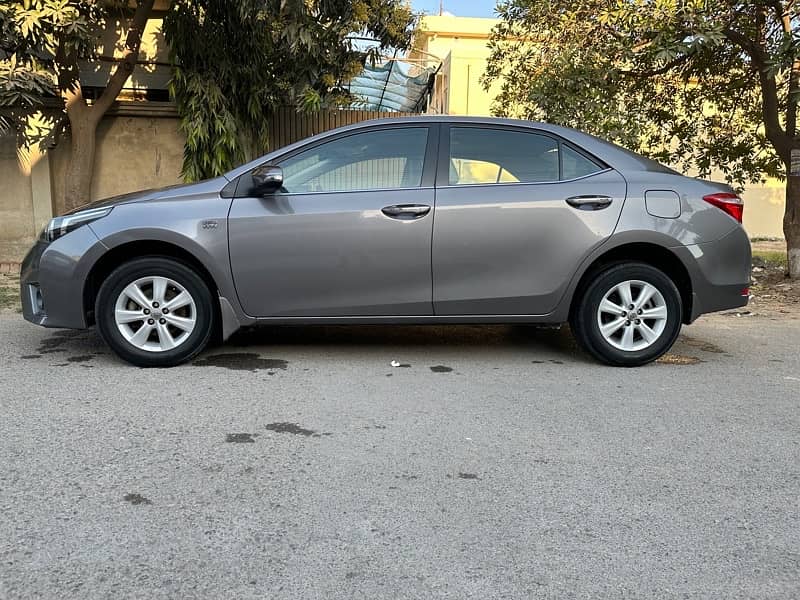 Toyota Corolla Altis 2015 6