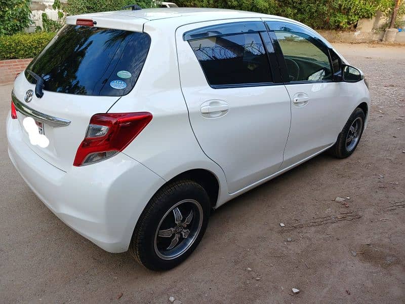 Toyota Vitz 2015 15