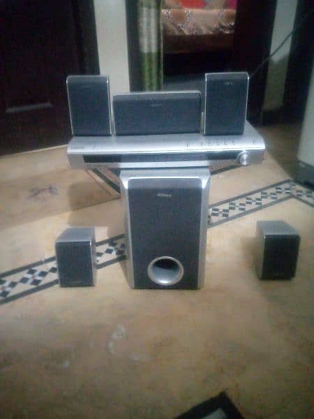 Sony home theater 5.1 ok condition 1