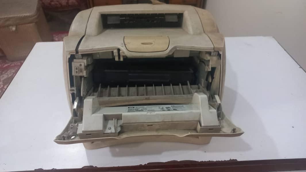 Computer components and other printer projector for sale in working 2