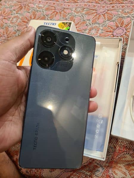 tenco spark  10 pro 16 gb ram 6