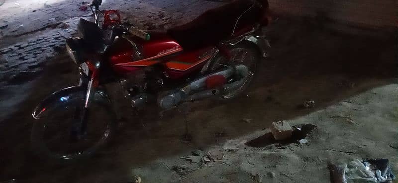 bike for sale 10/10 no any fault shoq sy rakhi hoi hy 0