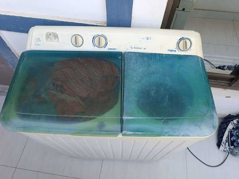 Washing machine for sale. 0